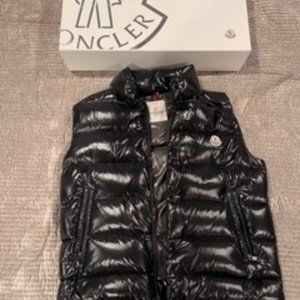 Moncler Vest. Color: Black.  Size: Large